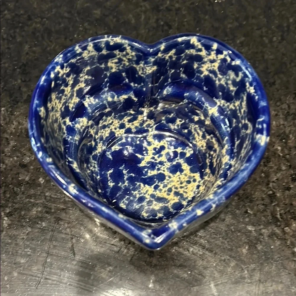 Bennington Heart Baker bowl Blue heart  stoneware dishwasher microwave oven safe
